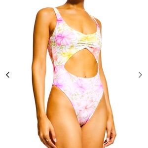 Love Shack Fancy Hibiscus Cheeky one piece.  NWT 150$ Sz XL.  Sold out limited.